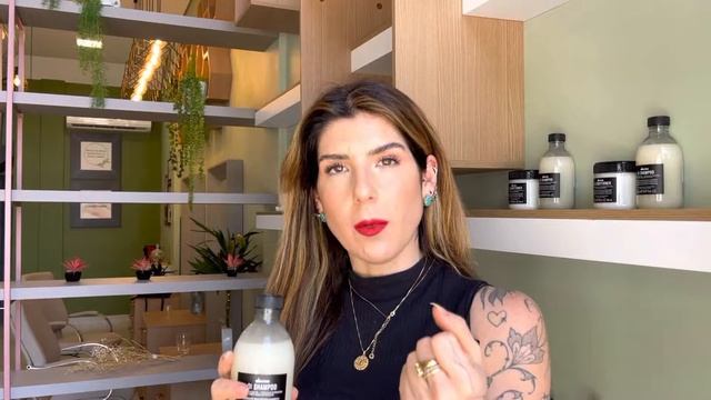 Shampoo Oi Davines por Camila Ávila смотреть онлайн