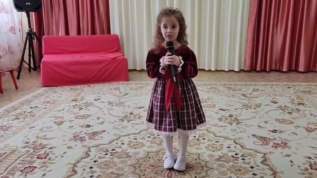 МБДОУ "ДС №421 г.Челябинска" Мохова Наталья, 3 года, "Жил в лесу колючий ёжик" смотреть онлайн