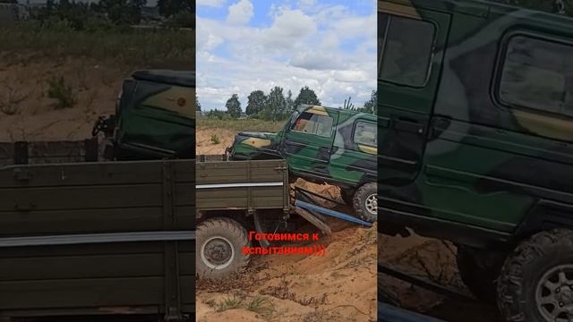 Десантирование ЛуАЗ-969 в песчаный карьер смотреть онлайн