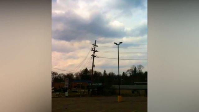 Разрушение опор ЛЭП от короткого замыкания смотреть онлайн