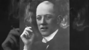 Гумилев читает свое стихотворение