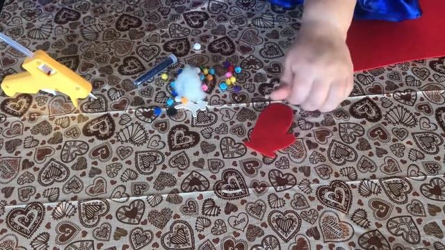 "Варежка" магнит на холодильник из фетра смотреть онлайн