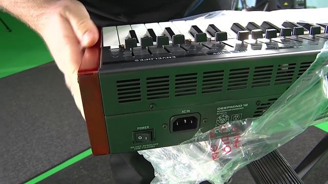 BEHRINGER DeepMind 12 Live Unboxing und erste Eindrücke смотреть онлайн