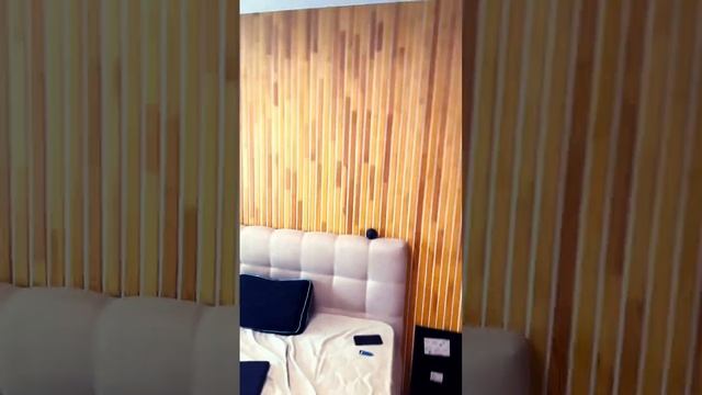 Дешевые и современные решения в спальне. #интерьер #спальня #рейки #дизайнинтерьера смотреть онлайн