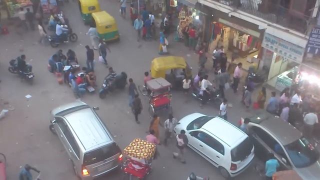 Дорожное движение в Индии смотреть онлайн