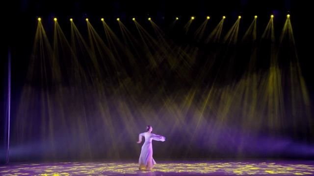 Classical Chinese Dance ‘‘The Dreamlike Seal" by SHOU Rongshang. 浙江大学“大学之声”高水平艺术展演系列-寿容尚《如梦令》 смотреть онлайн