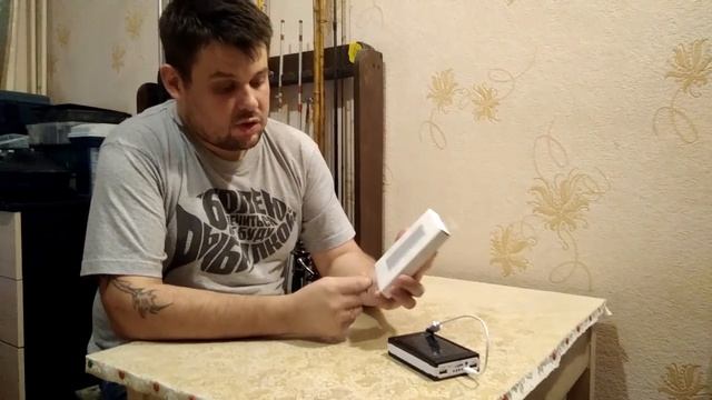 Обзор Xiaomi Mi Power Bank 10000 и сравнение его с дешевым  Power Bank