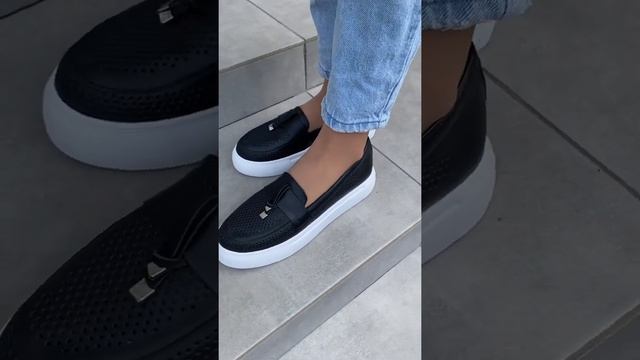 Код: 6755 Женские слипоны смотреть онлайн