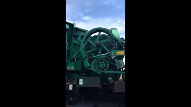 Pentland Biomass Jenz Chipper смотреть онлайн