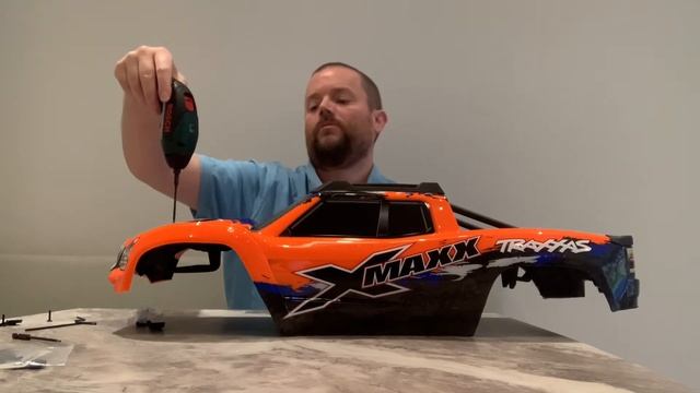Traxxas X-Maxx 8S Monster Truck RPM body savers RPM80552 Installed reinforcement of the body смотреть онлайн