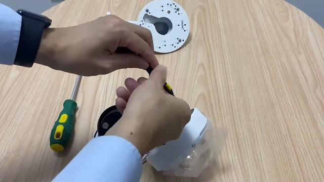 W Box - Mini Dome Camera Connection to a Junction Box 110920 смотреть онлайн