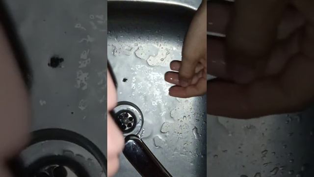 Уборка у маленькой улитки Ахатин!!!🐌🐌🐌 смотреть онлайн