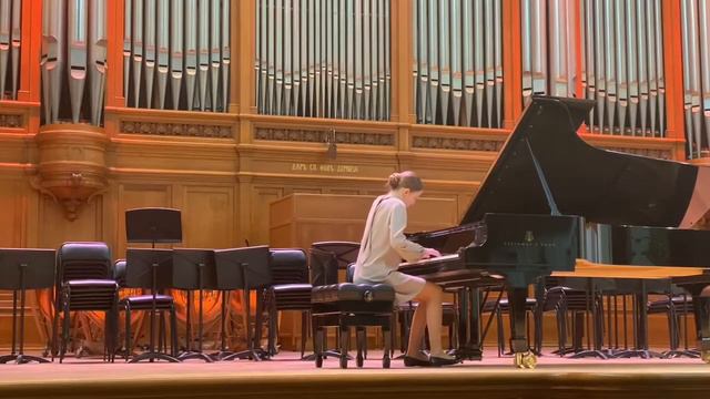 И. Брамс. Рапсодия h-moll. Исполняет Уперенко Олеся (14 лет) смотреть онлайн