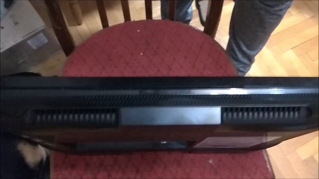 Снимаем подставку с телевизора Samsung T19C350EX