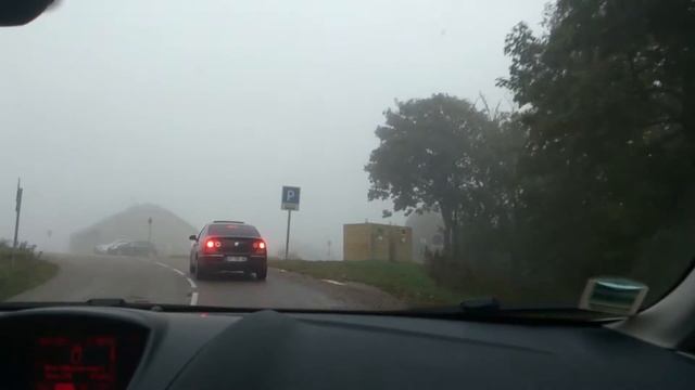 Ford Fiesta 1.25 Duratec 16v versus VW Passat TDI смотреть онлайн