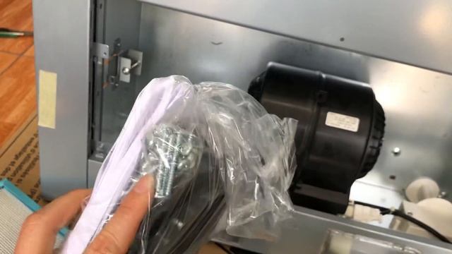 Đập hộp Máy hút mùi âm tủ Electrolux LFP316S kích thước 60 cm смотреть онлайн