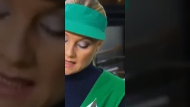 Странный заказ смотреть онлайн