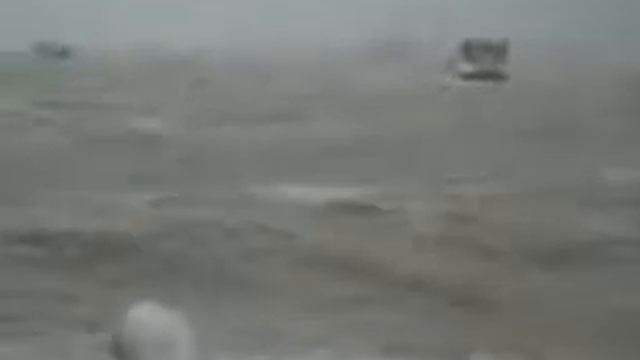 ГЛАЗА В НЕБЕ! СТРАННЫЕ НЕБЕСНЫЕ АНОМАЛИИ В КЕРЧЕНСКОМ ПРОЛИВЕ... смотреть онлайн