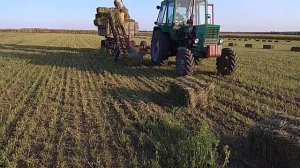 Погрузка тюков (самодельный погрузчик)