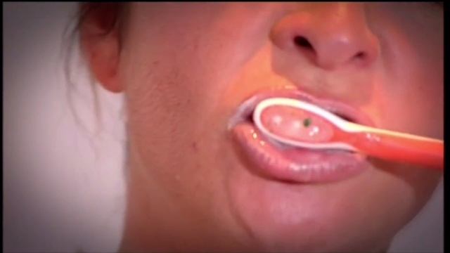 Five Best Toothbrushes - The Gadget Show #TechMeBackTuesday смотреть онлайн