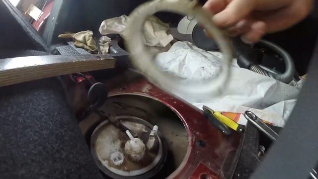 Бензонасос на HONDA CIVIC 4D. Замена топливного фильтра и бензонасоса HONDA civic 4d 2008. смотреть онлайн