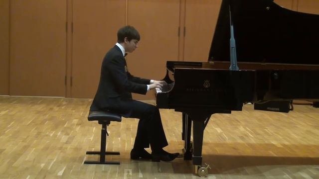 Арсений Ланин исп В А Моцарт Соната фа мажор №2, 1 ч смотреть онлайн