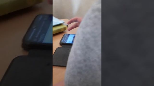 обезьяна проходит IQ тест...