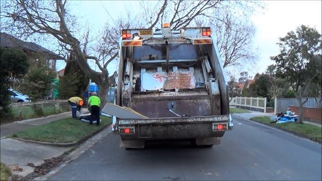 Monash Hard Waste - WM's 6x4 Acco смотреть онлайн