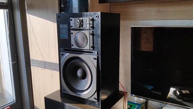 lo-d HS-7 vs SB-F75 смотреть онлайн