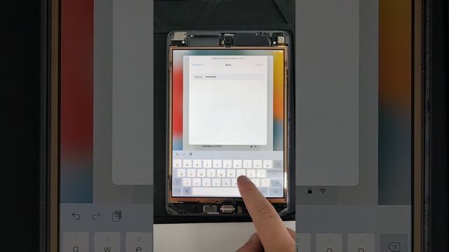 Планшет вместо мяча? iPad Mini 5. Жалко. смотреть онлайн