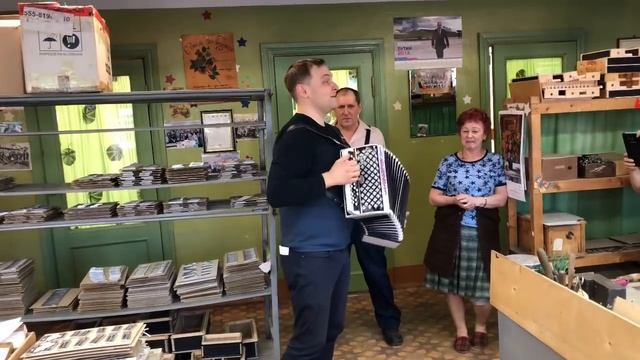 Визит на фабрику «Шуйская гармонь» смотреть онлайн