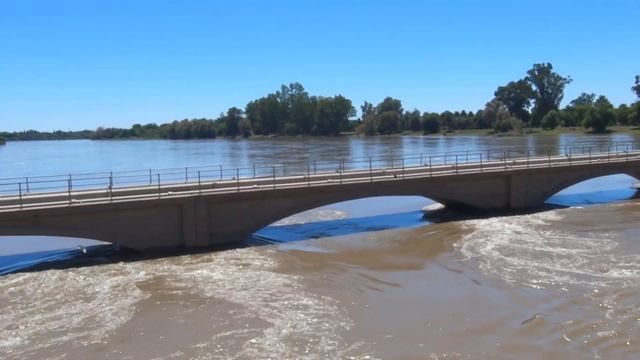 Orange river flood update 5 February 2021, Upington bridge смотреть онлайн