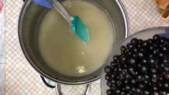 Варенье из черной смородины. Заготовки из черной смородины на зиму. Простой и быстрый рецепт. смотреть онлайн