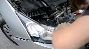 Chevrolet Cruze снятие головной оптики.