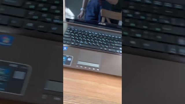 Asus K73E i5-2410M 4Gb 750Gb intel HD смотреть онлайн
