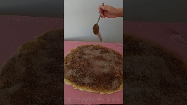 Творожная косичка с корицей ?Сүзбе қосылған тесто... Творог және корица болса, болды??? смотреть онлайн