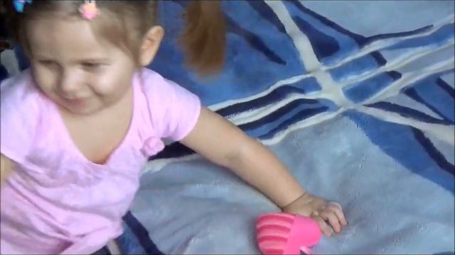 Настюша и Мишута. Мишута и развивающий коврик.Настюша танцует и разговаривает с мамой.Детки-конфетк смотреть онлайн