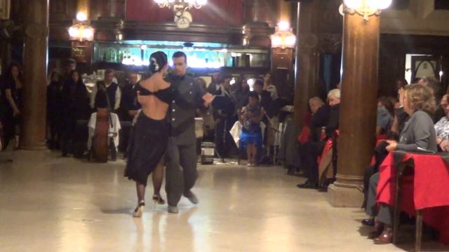 Gioia Abballe y Simone Facchini Tango "Emancipación" "Milonga del 40" (Sábado 24-08-13) 2/9 смотреть онлайн