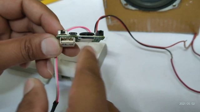 MINI BOOM BOX 6 WATT BLUETOOTH MODULE WITH PENDRIVE , MICRO SD , AUX , CHARGING смотреть онлайн