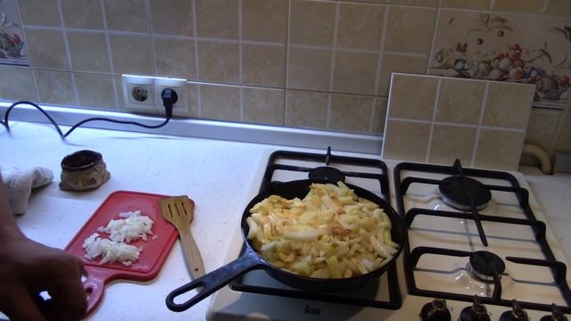 Жареный Картофель с луком, Домашняя кухня. смотреть онлайн