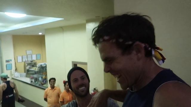 FOREIGNERS EATING Amazing Local FILIPINO BBQ At Night | FIGHTER BOYS Philippines смотреть онлайн