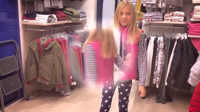 Покупаю одежду для школы. Шоппинг. смотреть онлайн