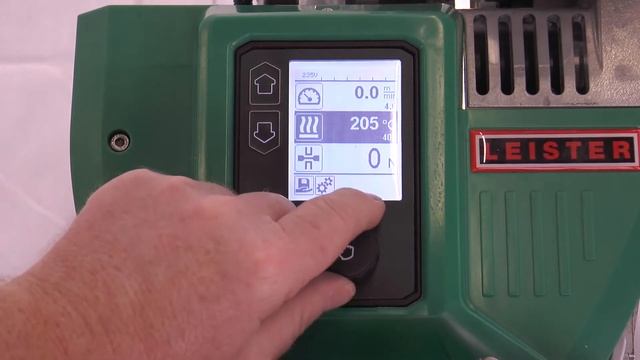 LEISTER GEOSTAR G5 и G7: машина для сварки почти всех типов полимерных геомембран толщиной до 3 мм. смотреть онлайн