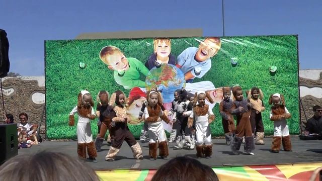 Ансамбль танца "Карамель". Танец "Собачий вальс". Городской парк Уссурийск смотреть онлайн