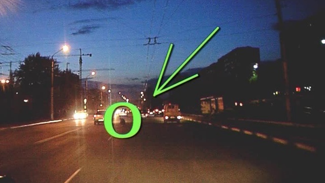 Пьяное быдло-привидение на дороге