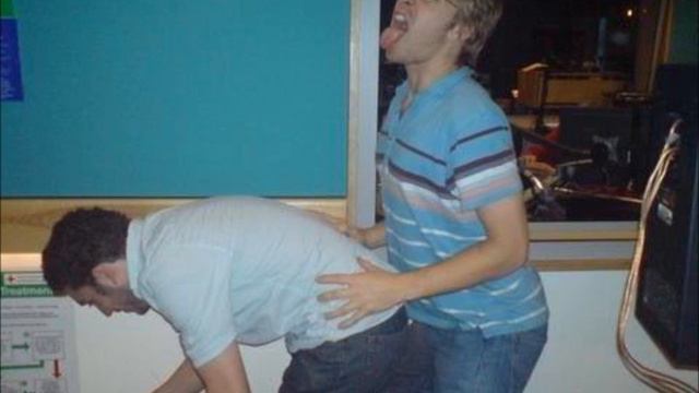 Russell Howard and Jon Richardson Show 26-11-2006 смотреть онлайн