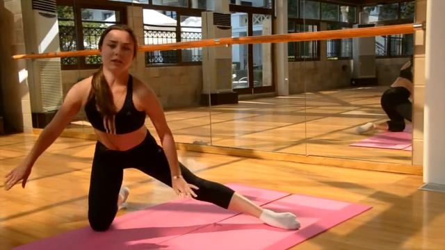 Поперечный шпагат с Машей Бекерес 02FitnessGuru смотреть онлайн