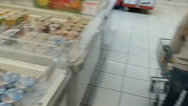 Австрийские магазины во время КАРАНТИНА / Супер Маркет в Австрии / Как в Австрии ходят в супермарке смотреть онлайн