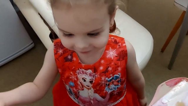 Арина в новой короне и платье Холодное сердце даи тв dai tv смотреть онлайн