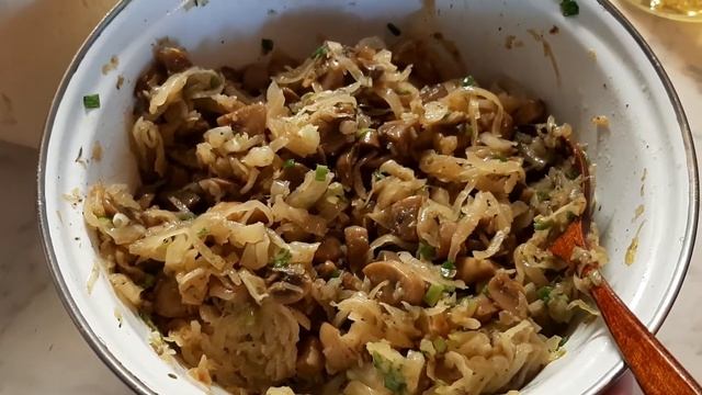 ПОСТНЫЙ ПИРОГ С КАПУСТОЙ И ГРИБАМИ смотреть онлайн
